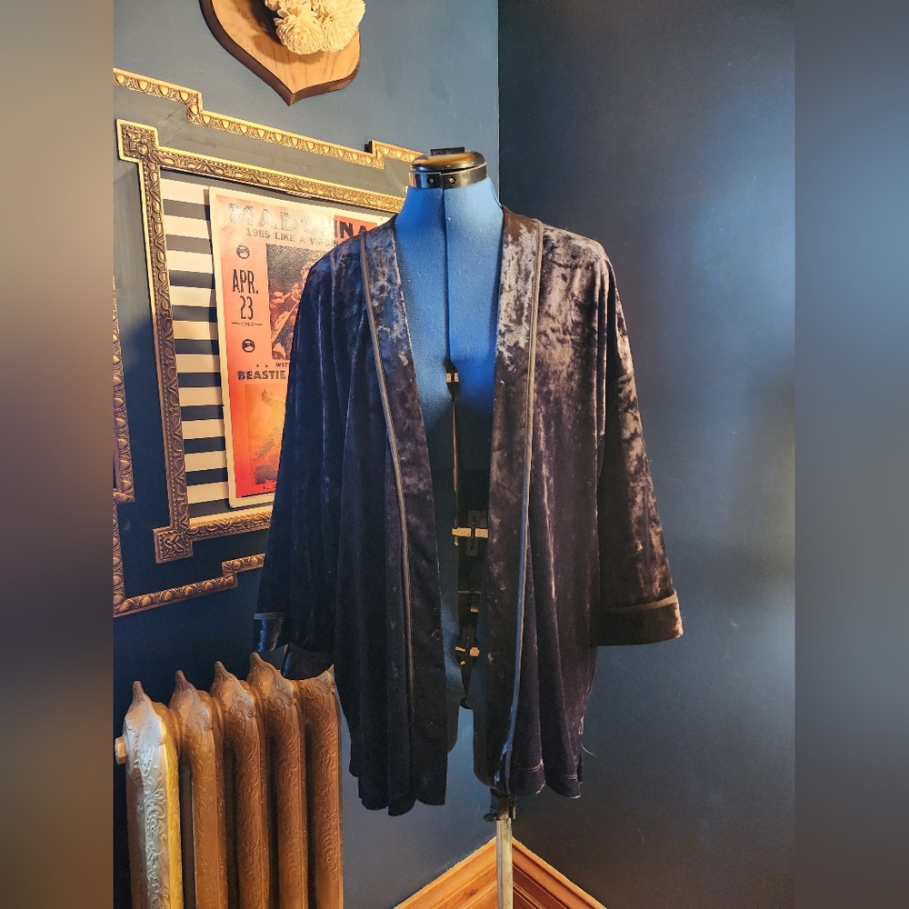 Elegant Velvet Black Kimono